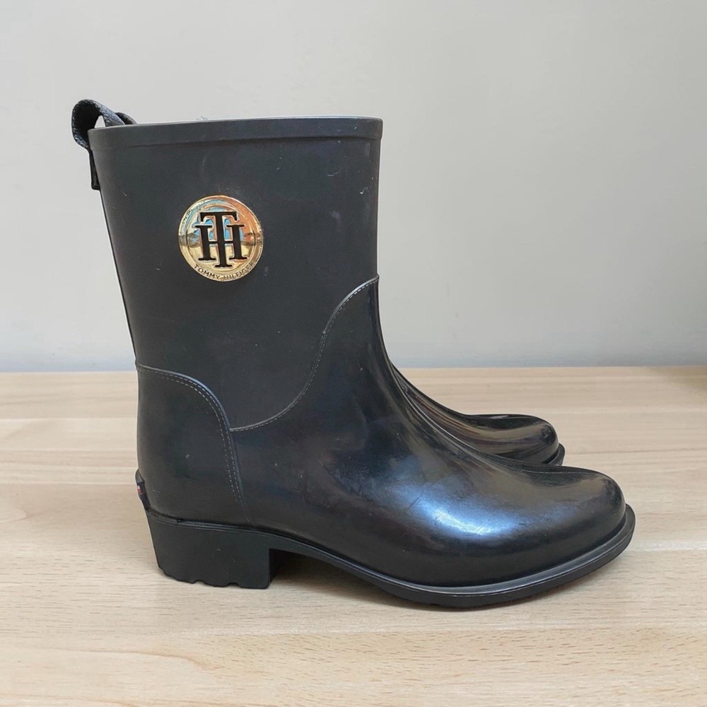 Black Glossy Rain Boots Women 7M Black Glossy Mid Calf Logo Tommy Hilfiger